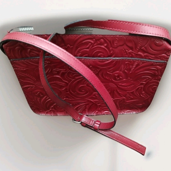 Patricia Nash Vallata Shoulder Bag In Tooled Magenta Leather W/Warranty P891244 - Picture 4 of 15